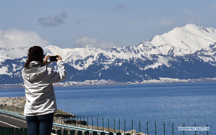 Xinjiang : sublimes paysages du lac Sayram