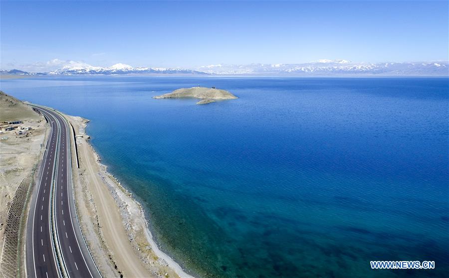 Xinjiang : sublimes paysages du lac Sayram