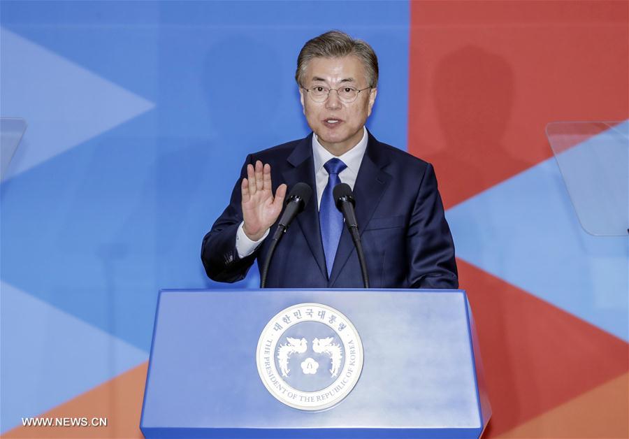 Corée du Sud : Moon Jae-in investi président