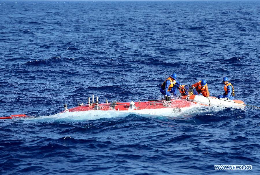 Le submersible chinois Jiaolong achève ses plongées en mer de Chine méridionale