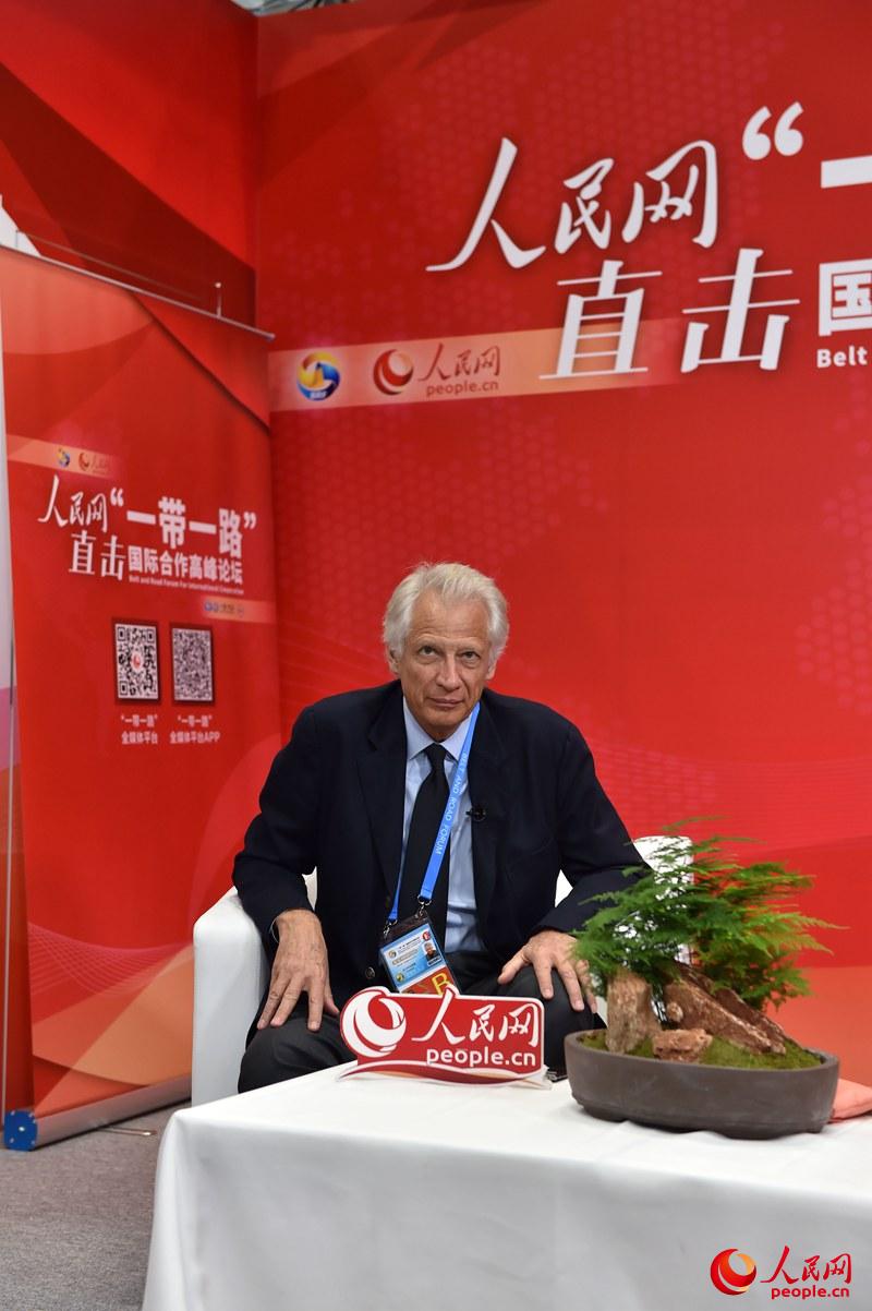 Forum ? une Ceinture, une Route ? : interview exclusive de Dominique de Villepin