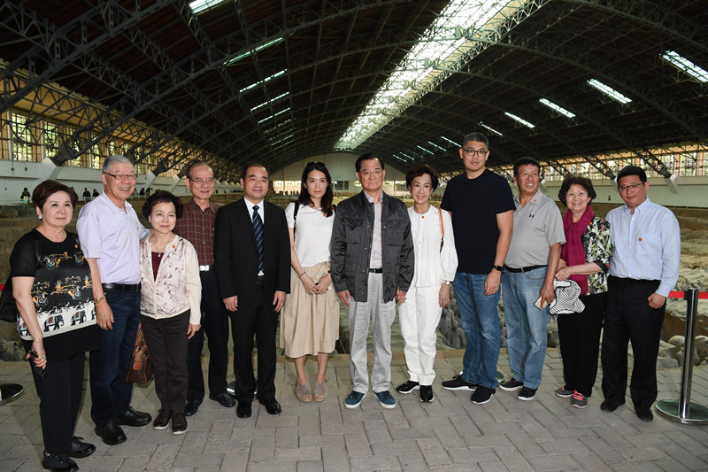 Nouvelle visite de Lien Chan, ancien président du Kuomintang, au Musée des guerriers en terre cuite de Xi'an