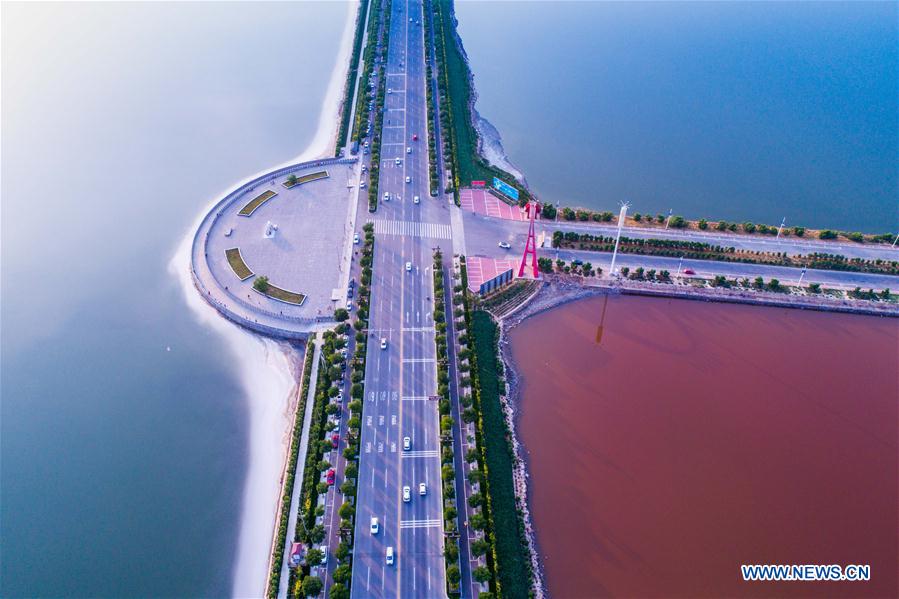 Le Shanxi tout en couleur avec ses lacs salés 