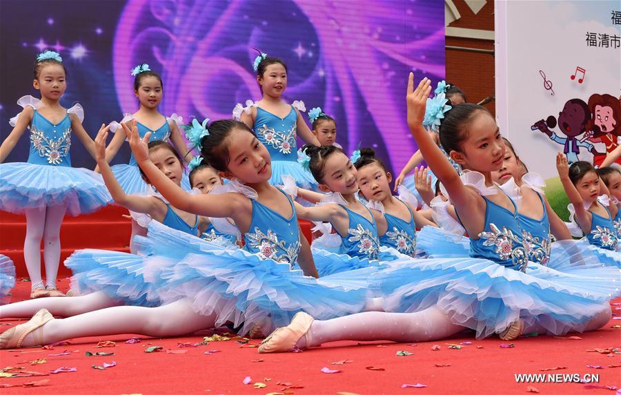 Célébrations de la Journée internationale de l'enfance en Chine