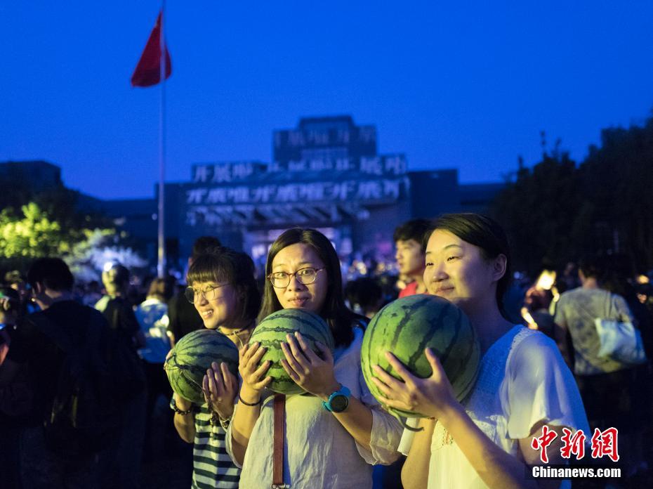 Des melons à l’Académie des beaux-arts de Beijing 