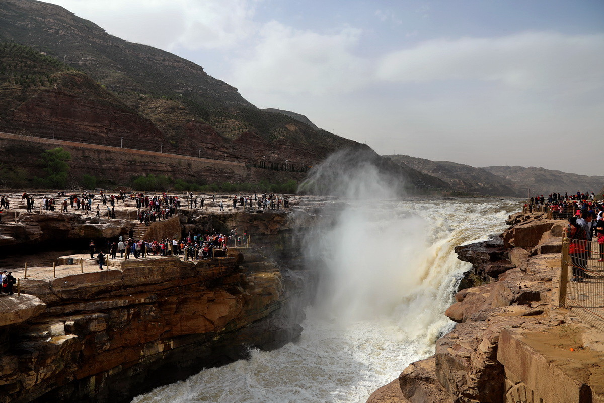 Les chutes d'eau de Hukou sont actuellement des ? chutes d'eau limpides ?