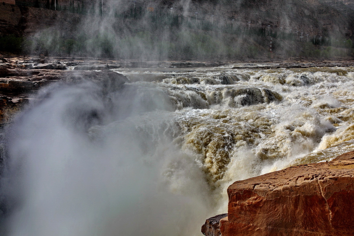 Les chutes d'eau de Hukou sont actuellement des ? chutes d'eau limpides ?