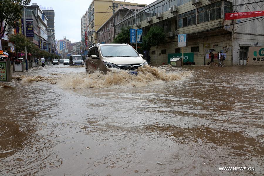 Des pluies torrentielles touchent le sud-ouest de la Chine