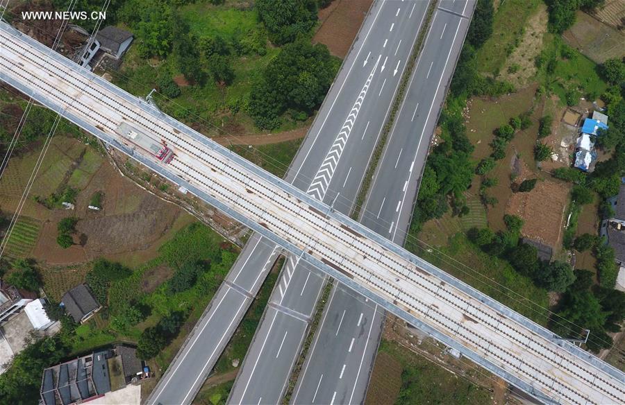 Transport ferroviaire à grande vitesse entre Xi'an et Chengdu