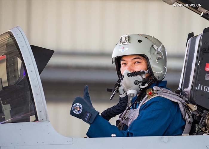 Des chasseurs chinois J-10B aux jeux militaires internationaux