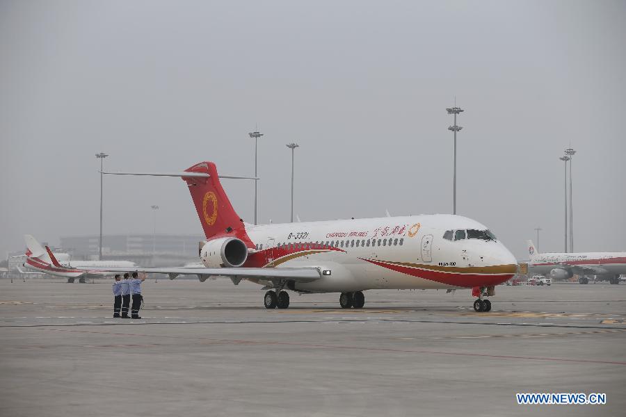 La Chine débute la production en série de l'avion régional ARJ21-700