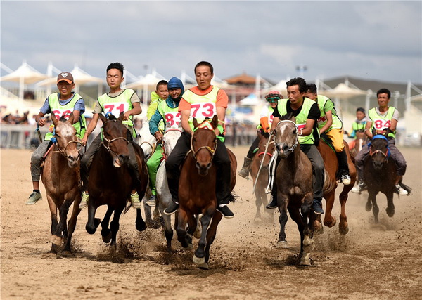 Mongolie-Intérieure : début de la foire de Nadam