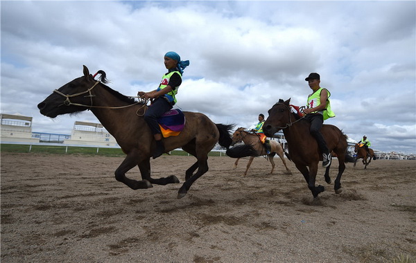 Mongolie-Intérieure : début de la foire de Nadam