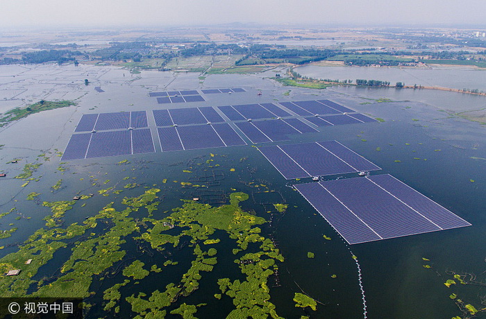 La plus grande ferme solaire flottante en activité