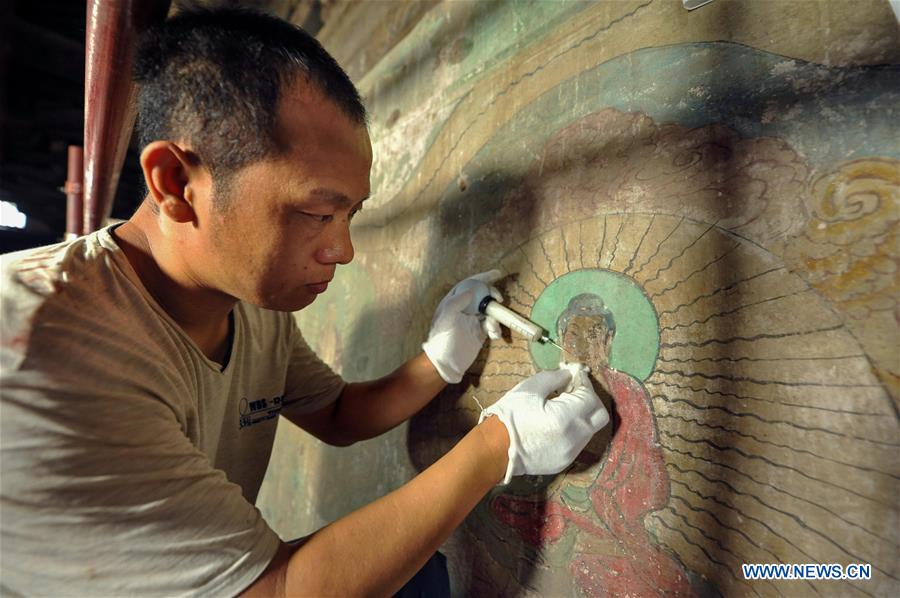 Chine : restauration de peintures murales au Hebei