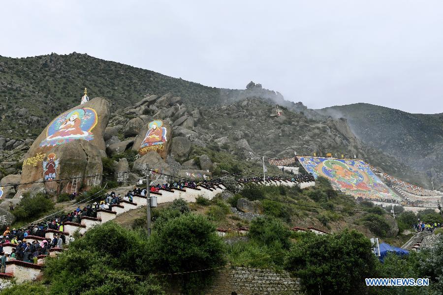 Chine : Lhassa célèbre le festival du Shoton