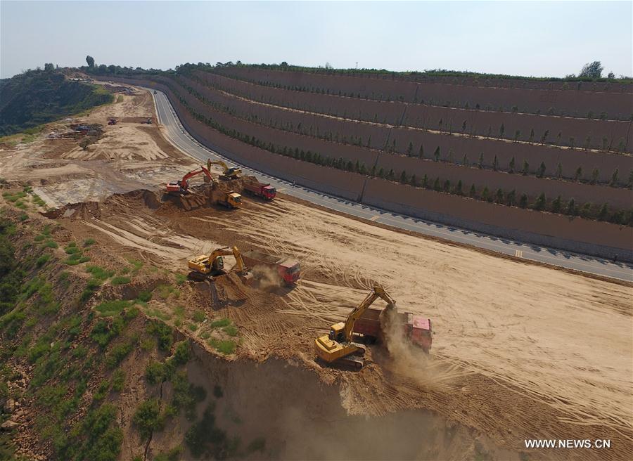 Une nouvelle autoroute le long du fleuve Jaune