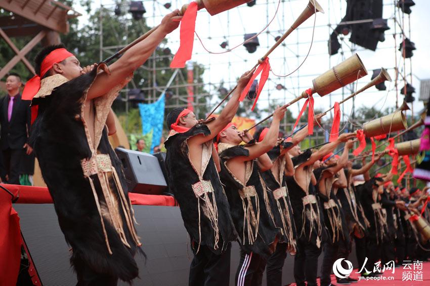 Photos : festival des noix dans un village du Yunnan