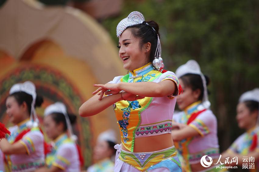 Photos : festival des noix dans un village du Yunnan