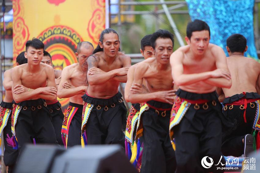 Photos : festival des noix dans un village du Yunnan