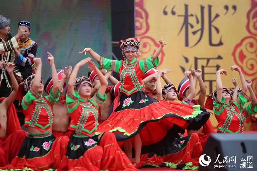 Photos : festival des noix dans un village du Yunnan