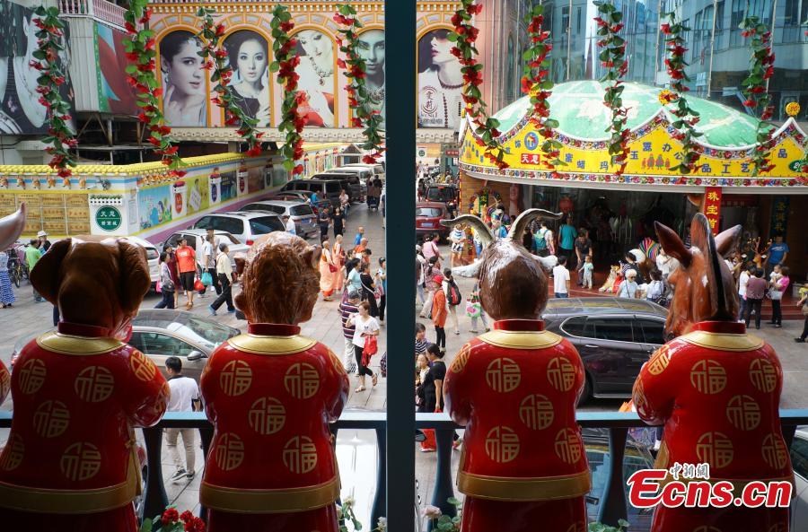 Beijing: les toutes dernières soldes du marché de Tianyi