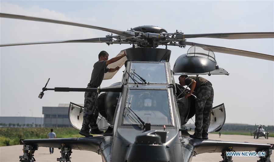 Tianjin re?oit la 4e exposition internationale d'hélicoptères