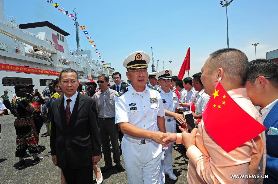 Le naval-h?pital chinois l'Arche de la paix arrive en Angola et fournit des services médicaux gratuits