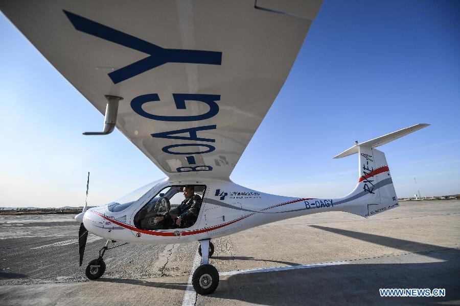 Une version améliorée du premier avion électrique chinois prend son envol