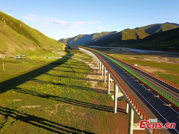 Ouverture en Chine du plus haut tunnel routier de la planète