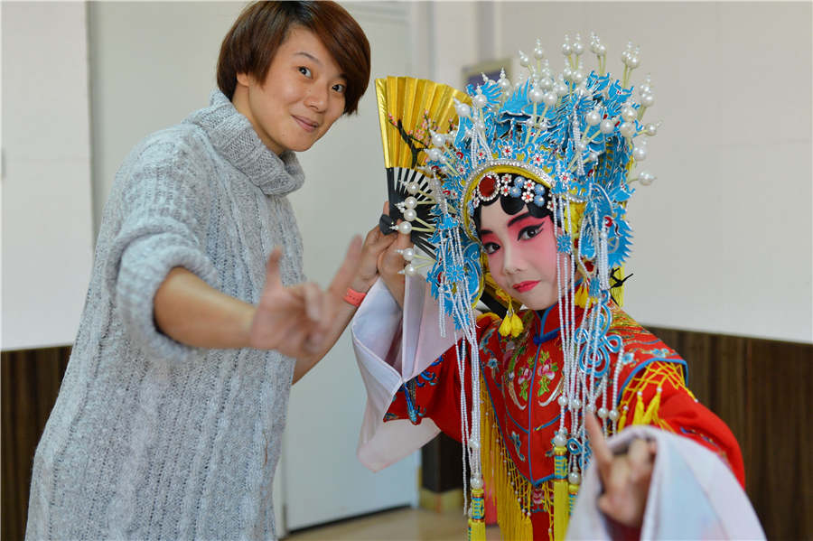 De jeunes Chinois passionnés par l'Opéra de Pékin