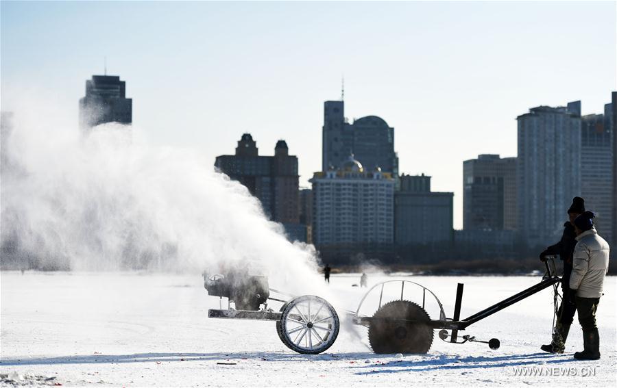 Harbin se prépare pour son festival de sculptures de glace