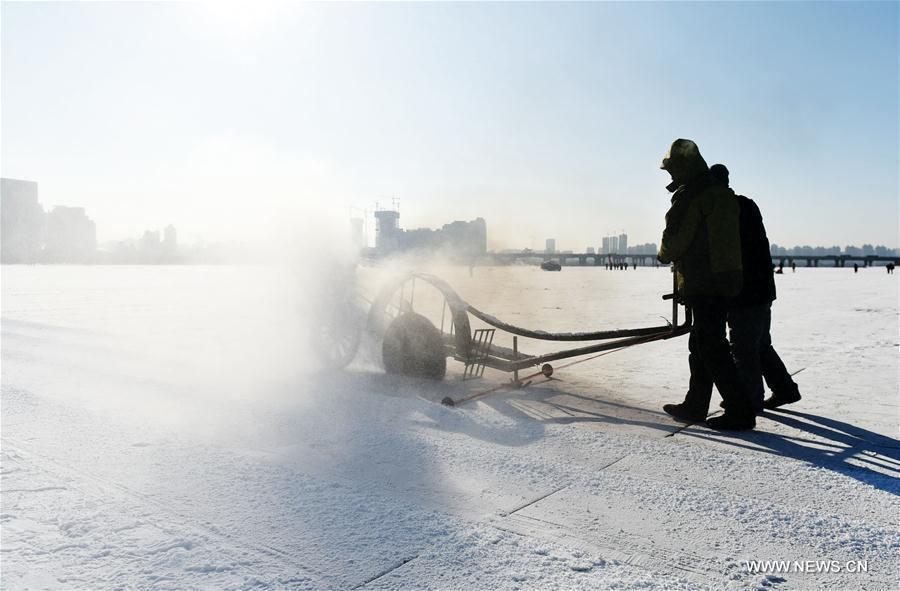 Harbin se prépare pour son festival de sculptures de glace