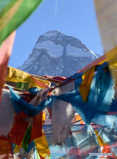 La beauté des paysage d'hiver au Tibet 