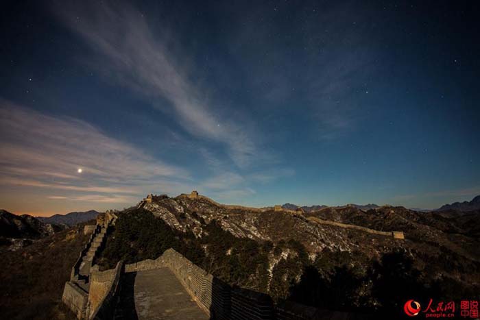 La Grande Muraille sous un ciel étoilé