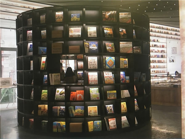 Page One lance une librairie ouverte 24 heures sur 24 à Beijing