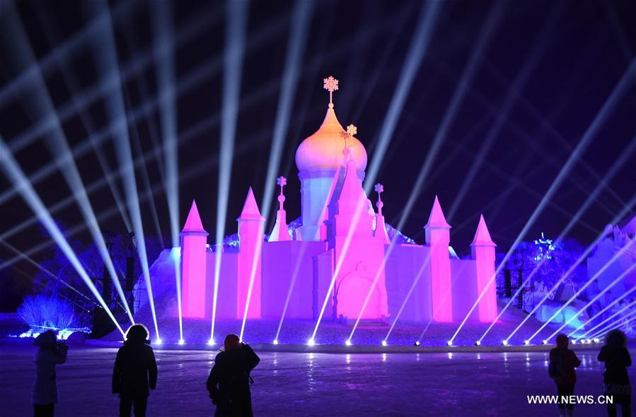 Spectacle de neige et de lumière à Harbin