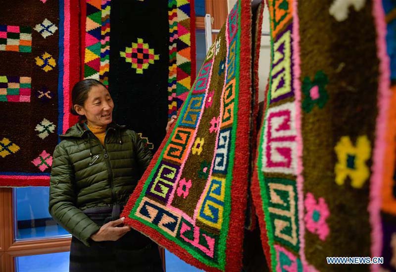 Petit aper?u du Salon du tapis tibétain de Lhassa