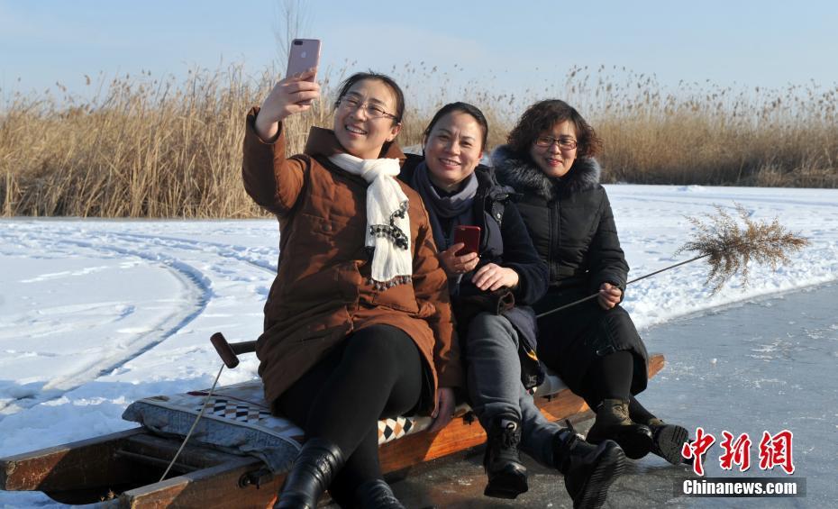 Hebei : le lac Baiyangdian en hiver