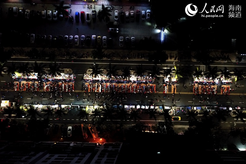 Hainan : vue aérienne d'un marché de nuit