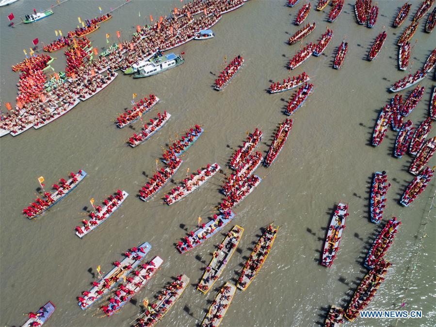 Le festival des bateaux de Qintong à Taizhou