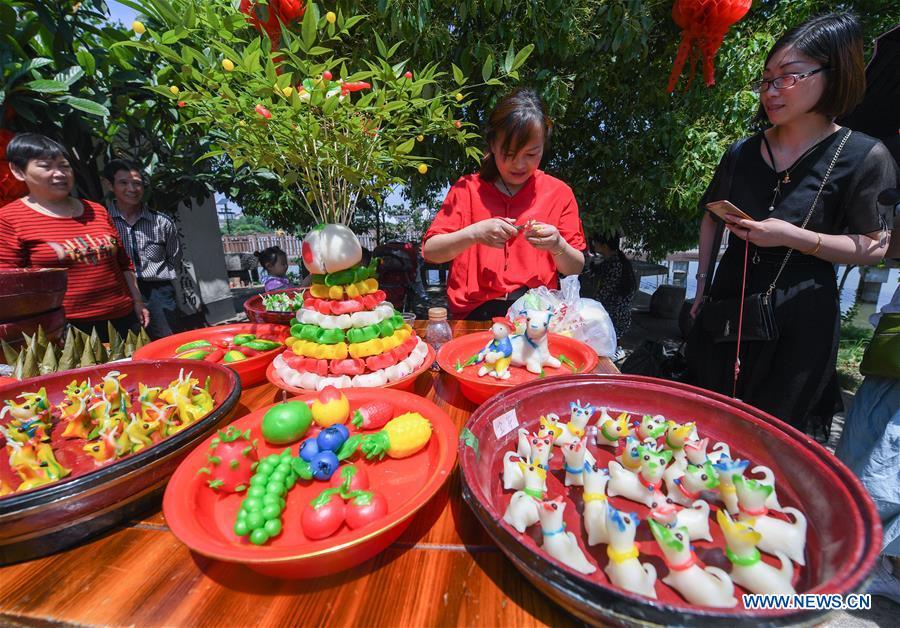 Les célébrations du ? Lixia ? dans la vieille ville de Tangqi