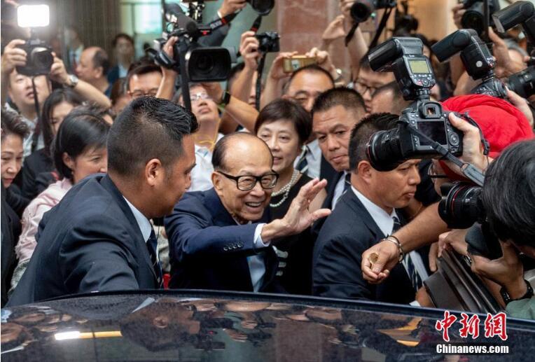 Le magnat hongkongais Li Ka-shing annonce sa retraite officielle à 89 ans