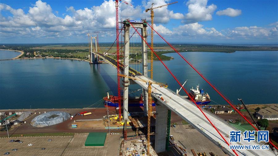 Mozambique : ouverture prochaine au trafic du pont maritime Maputo-Katembé