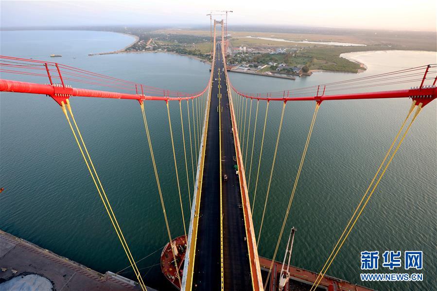 Mozambique : ouverture prochaine au trafic du pont maritime Maputo-Katembé