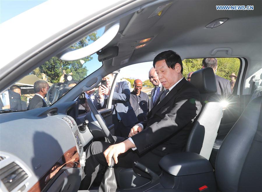 Le plus haut législateur chinois en visite en Namibie appelle à une coopération plus étroite