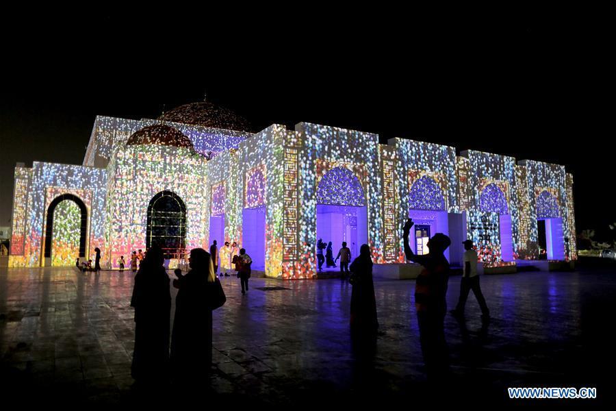 Spectacle lumineux aux Emirats arabes unis