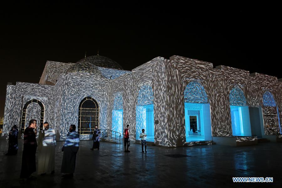 Spectacle lumineux aux Emirats arabes unis