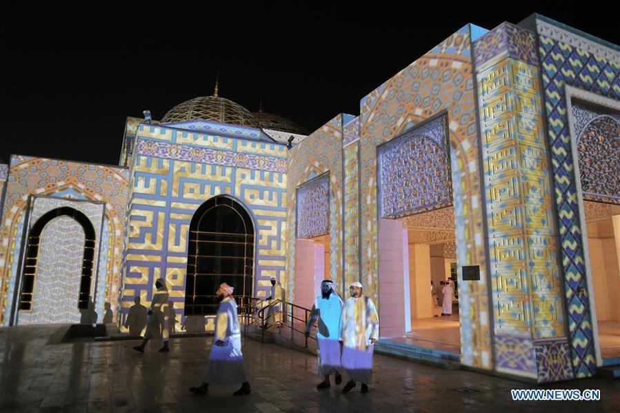 Spectacle lumineux aux Emirats arabes unis