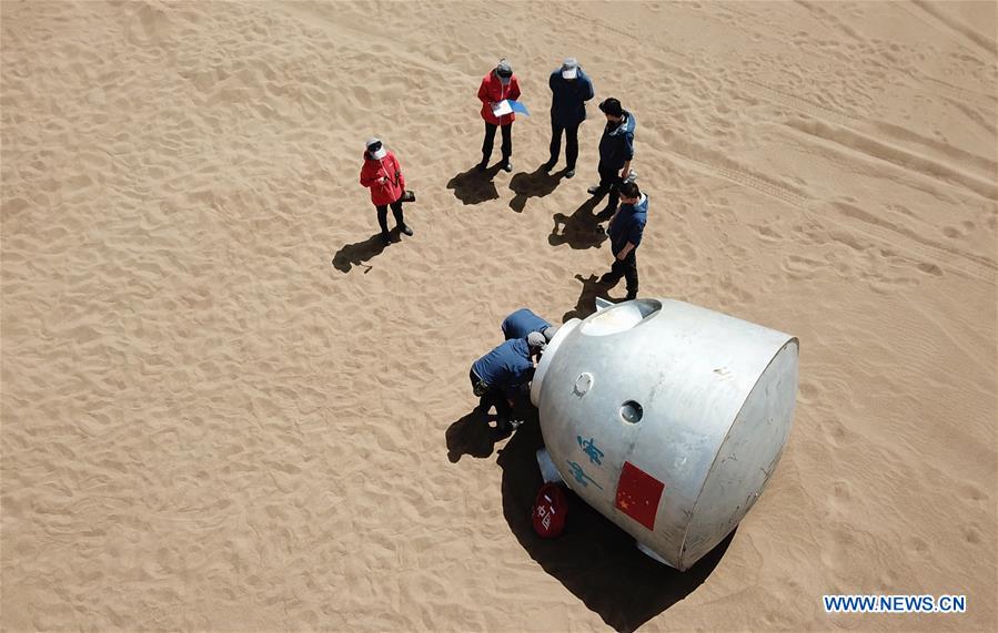 Les astronautes chinois achèvent leur entra?nement de survie dans le désert